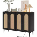 Mobile Contenitore in Rattan con Ricarica e Mobile Bar Caffè - Credenza Boho a 4 Ante (Ripiani Regolabili) Mobile Multifunzionale Boho per Ingresso/Sala da Pranzo