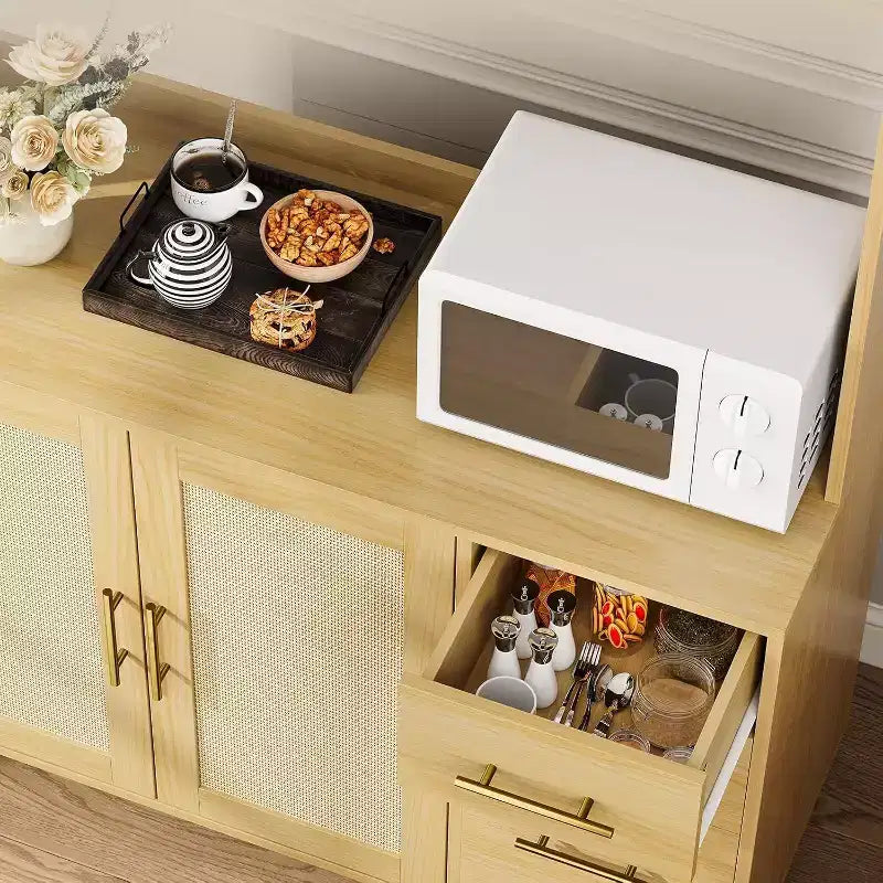 71 Mobile Dispensa Alto in Rattan, Credenza Boho con Ripiano Microonde, Cassetti, Ganci, Mobile Contenitore per Sala da Pranzo, Naturale